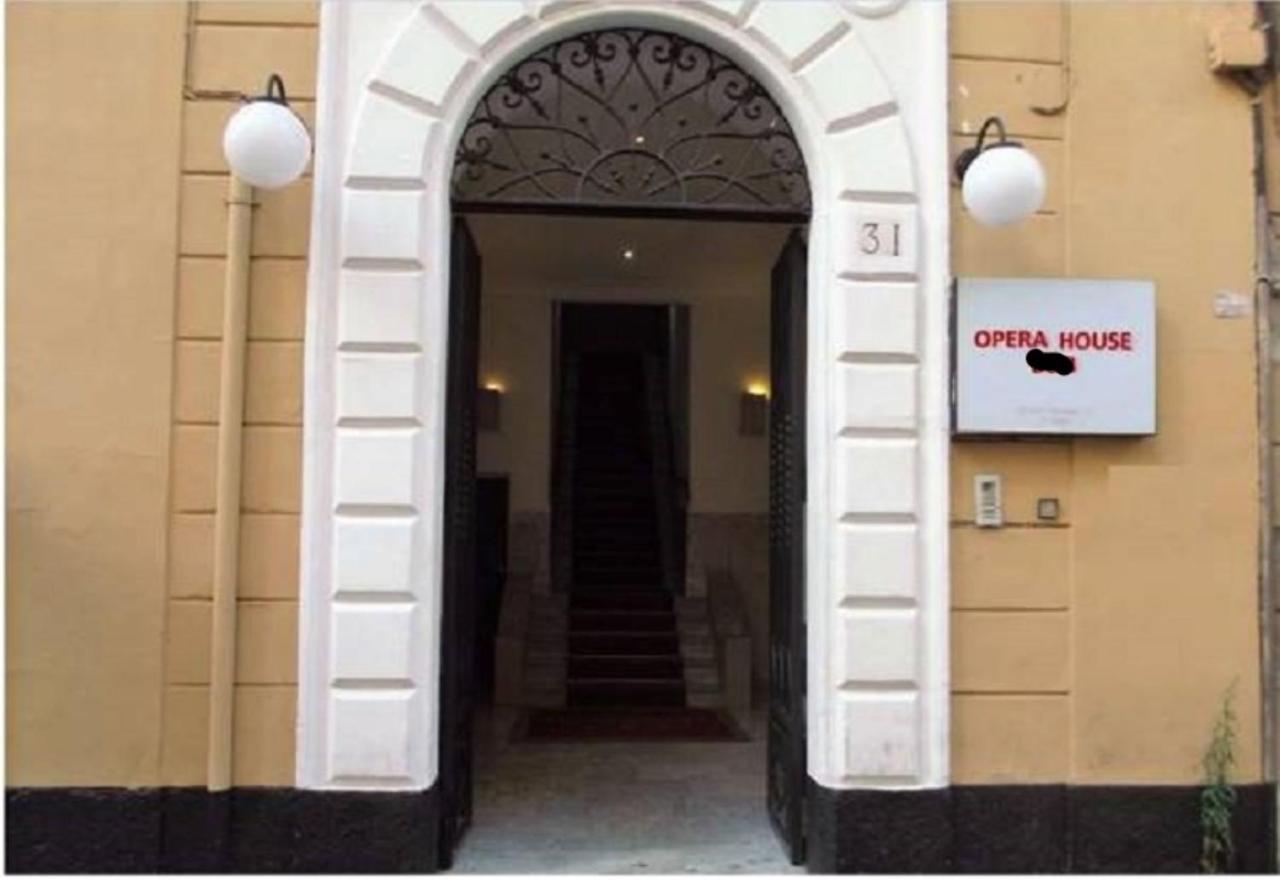 Opera House Guest, Roma centro storico Exterior foto